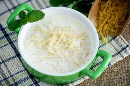15 рецептів смачних молочних супів з вермішеллю