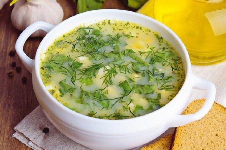Молочний суп з вермішелью та шпинатом