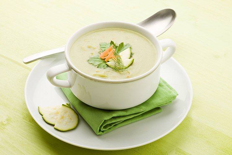 Холодний суп-пюре з вівсянкою та овочами