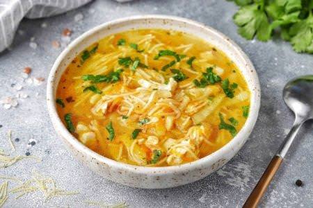 15 курячих супів з вермішелью на будь-який смак