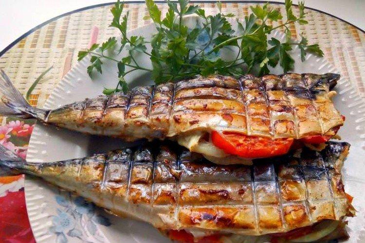 Запечена риба з помідорами