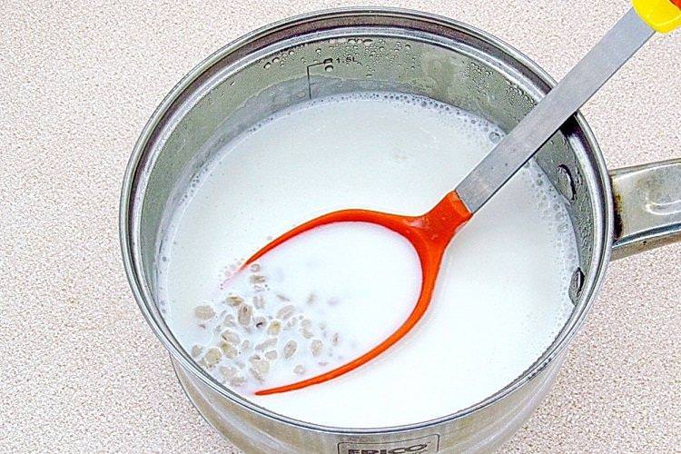Молочний суп з перловою крупою