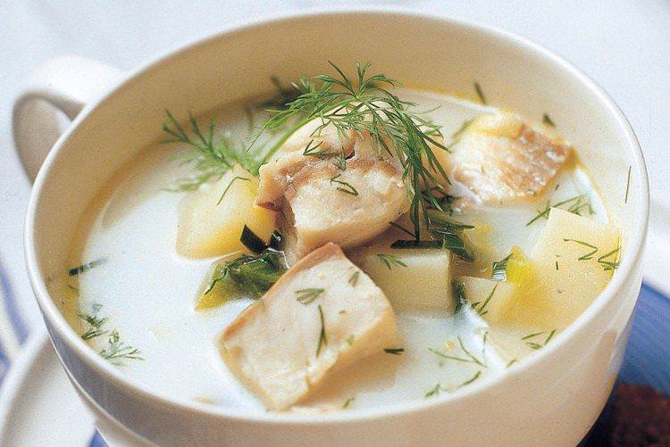 Молочний суп з рибою
