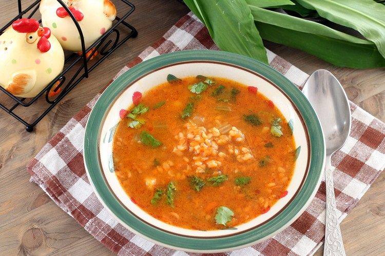 Вегетаріанський суп з булгуром та каррі