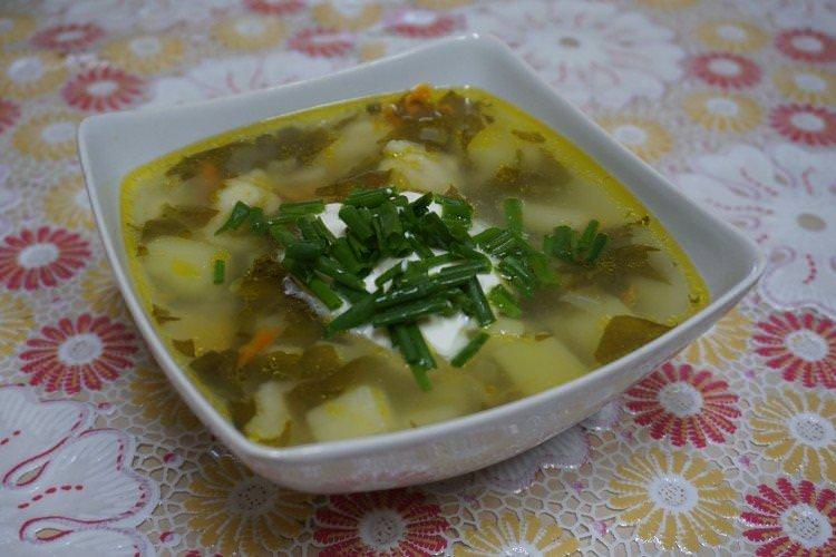 Щавлинний суп з галушками