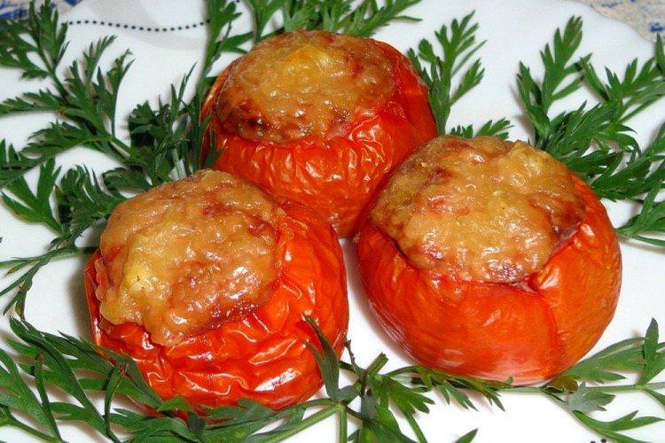 Запечені помідори з печінкою індички