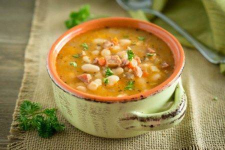 20 рецептів квасоляних супів на будь-який смак