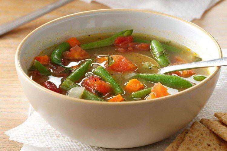 Овочевий суп зі стручкової квасолі