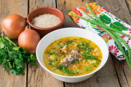 Рибний суп із консервів: 12 смачних рецептів приготування
