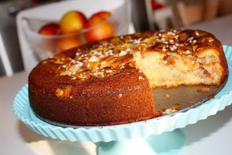Пиріг «Заварний з яблуками» в духовці - рецепти