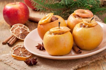 Що приготувати з яблук: 15 смачних та швидких рецептів