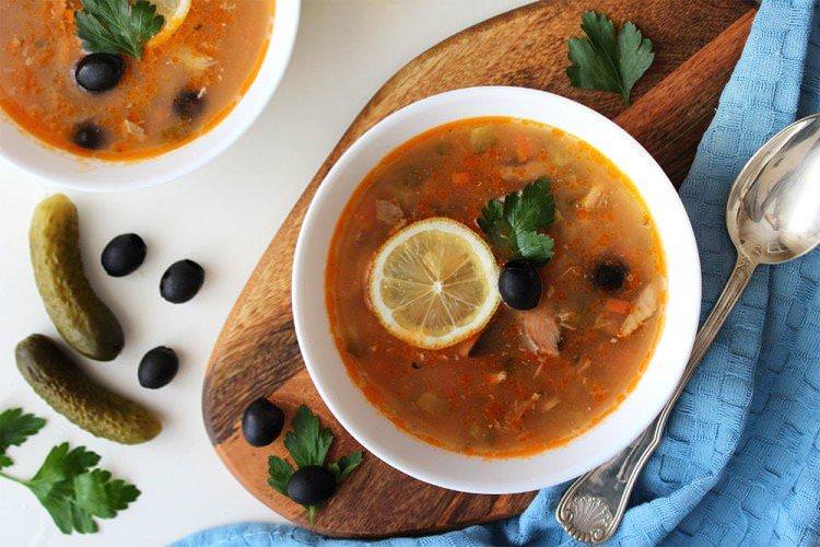 Рибна солянка - Рибний суп із консервів рецепти