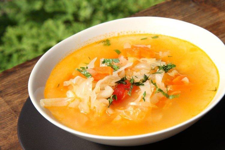 Простий капустяний суп