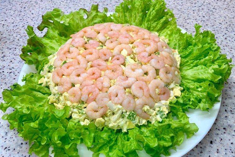 Слойний салат «Сендвіч» із сьомги з креветками