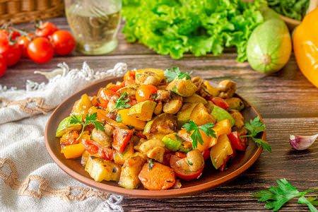 Овочеве рагу з кабачками: 15 простих рецептів на будь-який смак