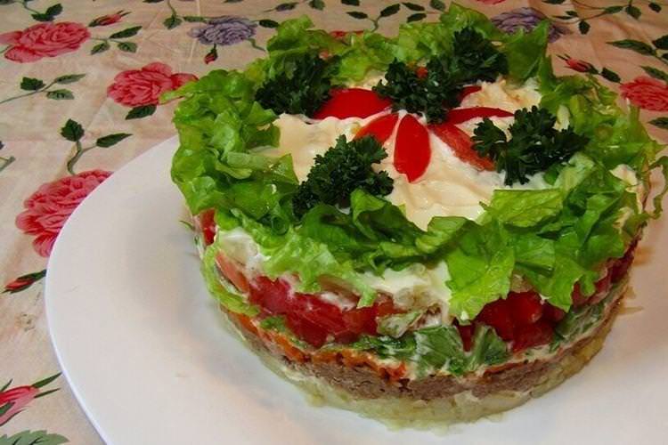 Шарований салат з тунцем