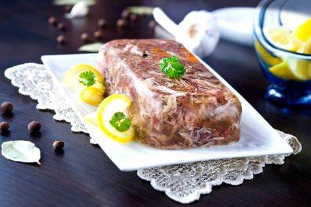 8 рецептів холодця з яловичини на будь-який смак та бюджет