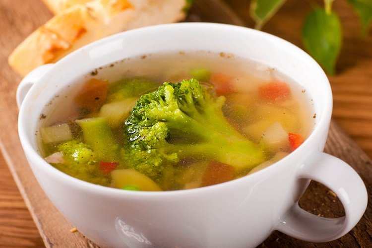 Гречевий суп з броколі