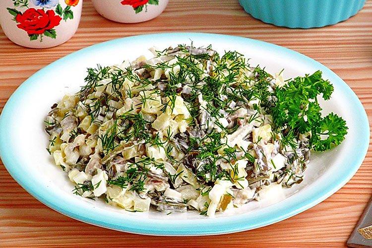 Салат із морської капусти з креветками - рецепти