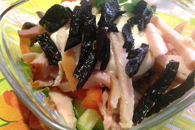 Салат з авокадо з чорносливом - рецепти