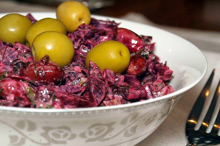 Салат з квасолею та буряком - рецепти