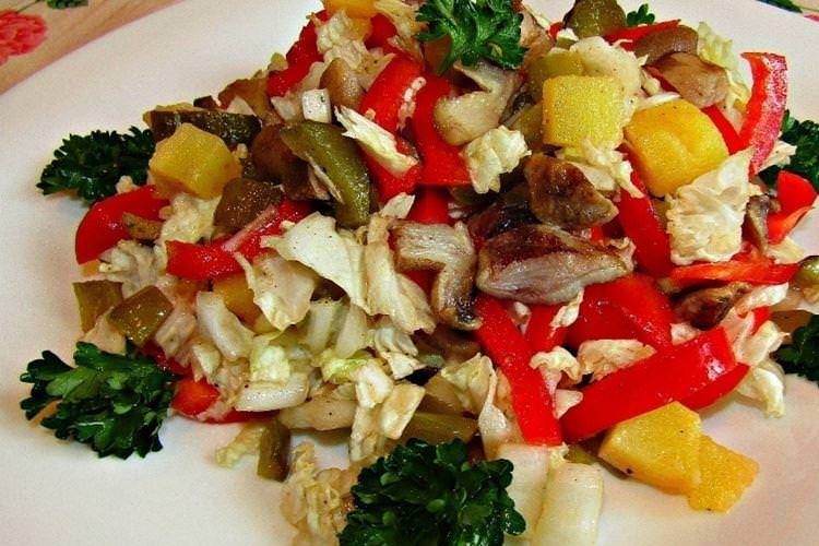 Пісний салат з пекінською капустою та грибами - рецепти