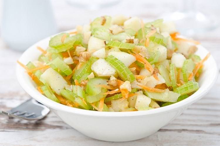 Салат із ріпи з яблуками - рецепти
