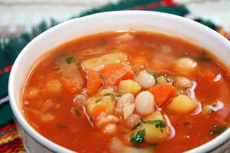 Рибний суп з консервованої горбуші з квасолею - рецепти