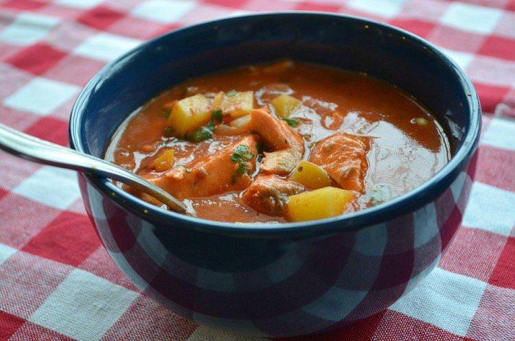 Рибний суп з консервованої горбуші з мідіями - рецепти