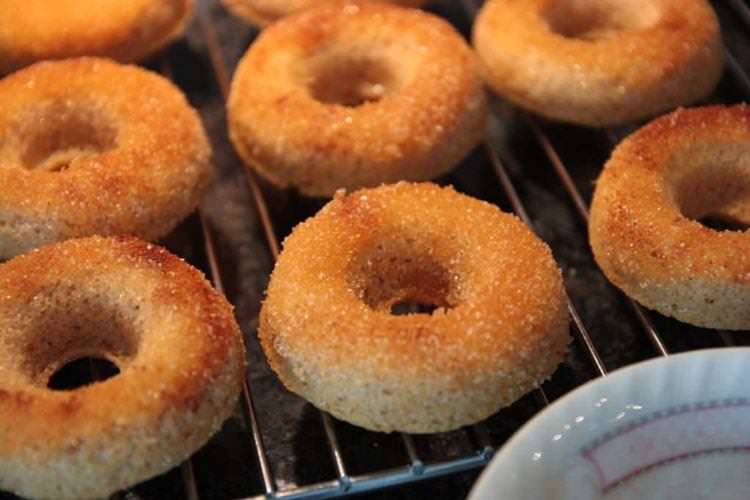 Творожні пончики в духовці - рецепти
