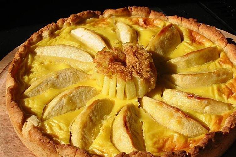 Пиріг з яблуками, йогуртом та медом - рецепти покроково