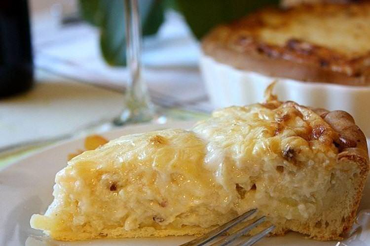 Картопляний пиріг з яблуками - рецепти покроково