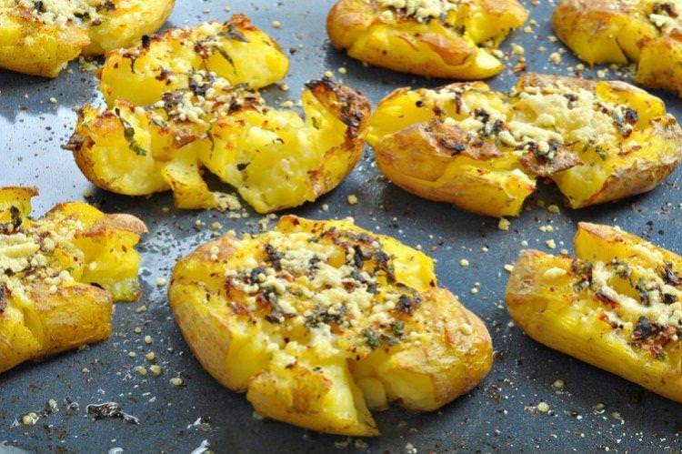 Хрумка роздавлена ​​картопля - Як приготувати картоплю на Новий рік рецепти