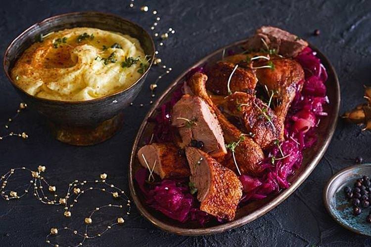 Чеська качка з капустою - Гарячі страви на Новий рік 2021 рецепти