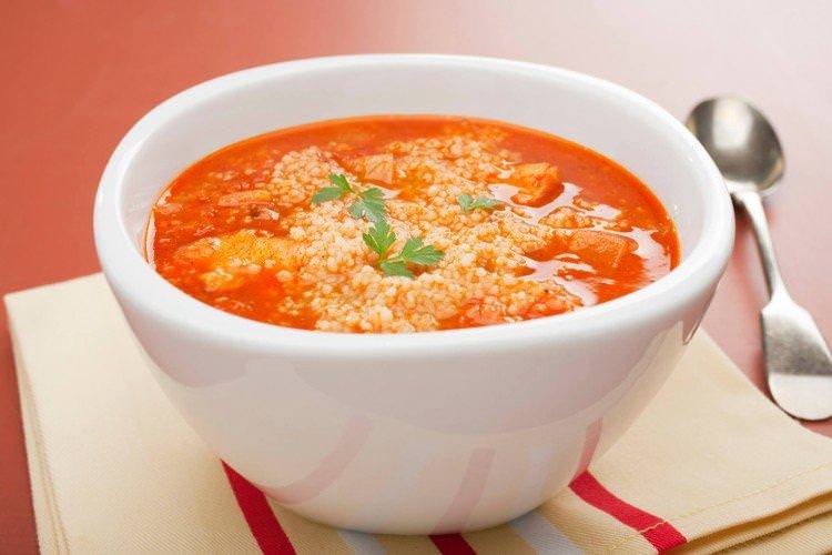 Томатний суп із кускусом - рецепти супів на кожен день