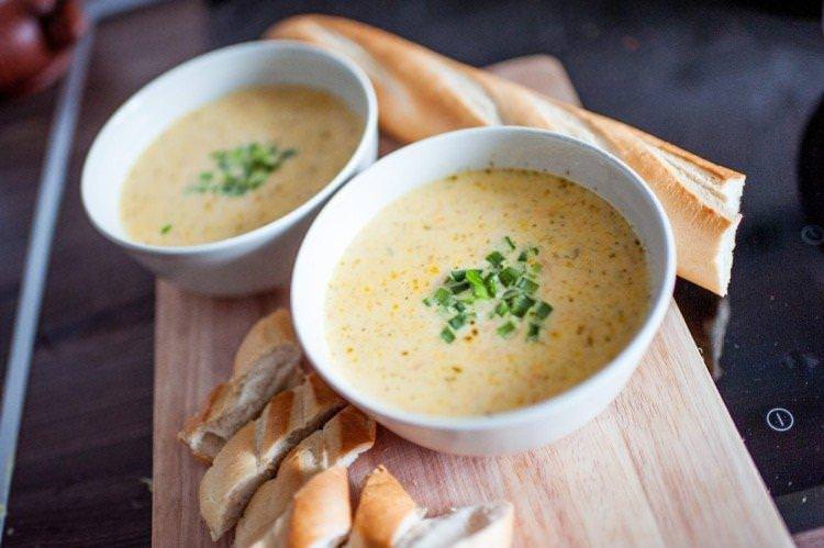 Швидкий суп з плавленими сирками - Смачні та дешеві рецепти страв
