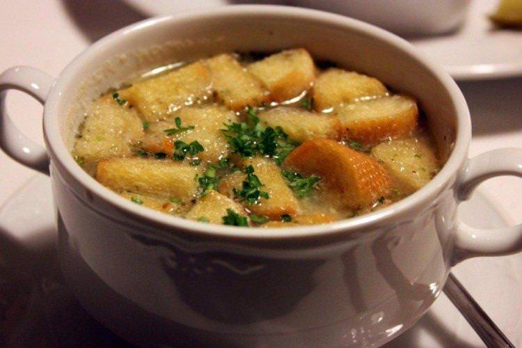 Часниковий суп - рецепти супів на кожен день