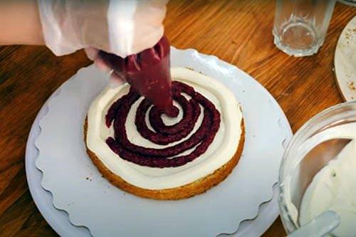 Дитячий торт Малиновий пломбір своїми руками - покроковий рецепт