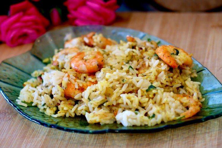 Солодкий рис з креветками та руколою - Страви з рису рецепти
