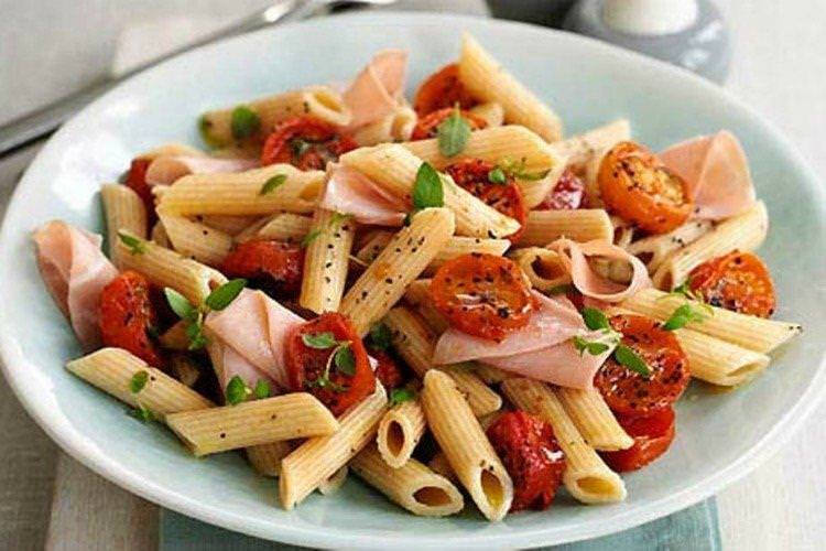 Паста з шинкою та помідорами - Вечеря за 15 хвилин рецепти