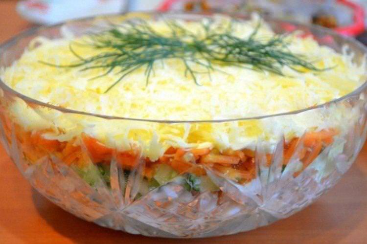 Слойний салат із корейською морквою - Що приготувати на новорічний стіл рецепти