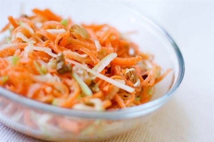 Солодкий морквяно-яблучний сніданок - Що приготувати дитині на сніданок рецепти