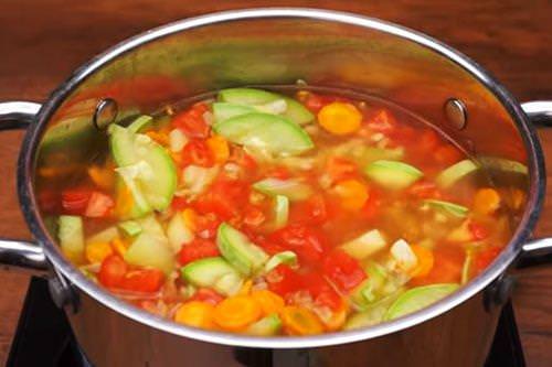 Овочевий суп з кабачками - покроковий рецепт
