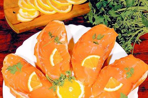 Бутерброди з червоною рибою та лимоном - покроковий рецепт