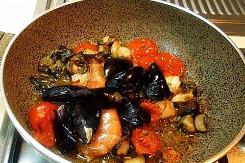 Італійська паста з морепродуктами - покроковий рецепт