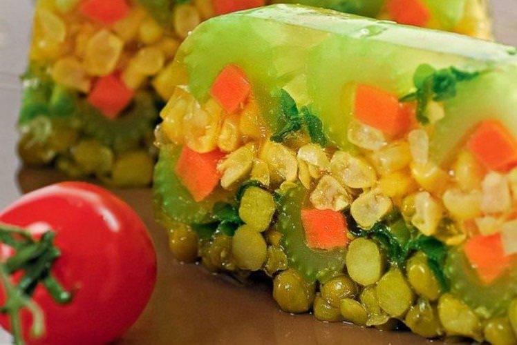 Овочевий салат у желі Строкаті кулі - рецепти