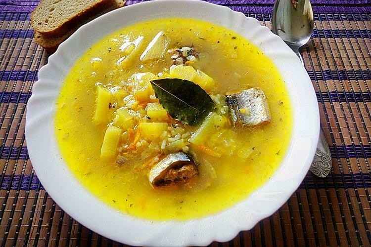 Дієтичний суп із сайрою - рецепти
