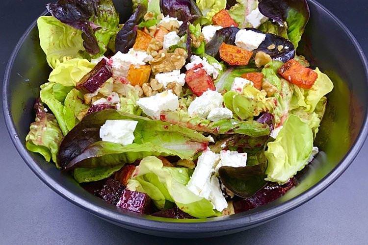 Дієтичний салат із запечених овочів - рецепти