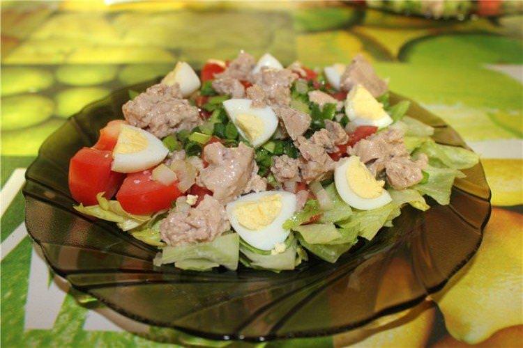 Салат з печінки тріски та чері - рецепти