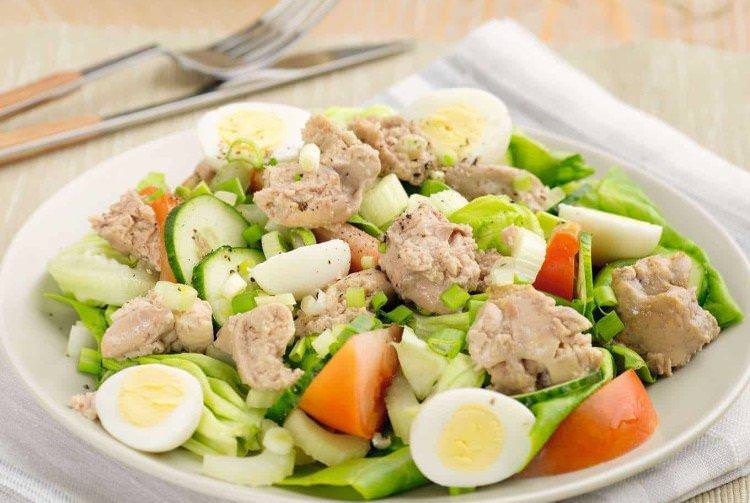Салат з печінкою тріски та овочами - рецепти